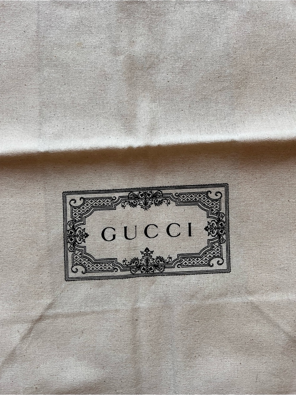 Gucci - Picture 2 of 2